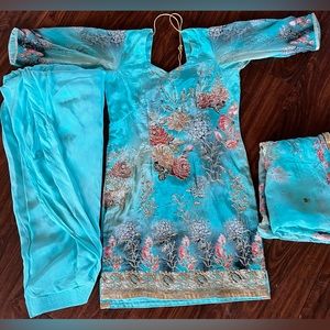 Punjabi salwar suit chest 17 /1/2, waist 16 ,hip 19 , shirt length 34